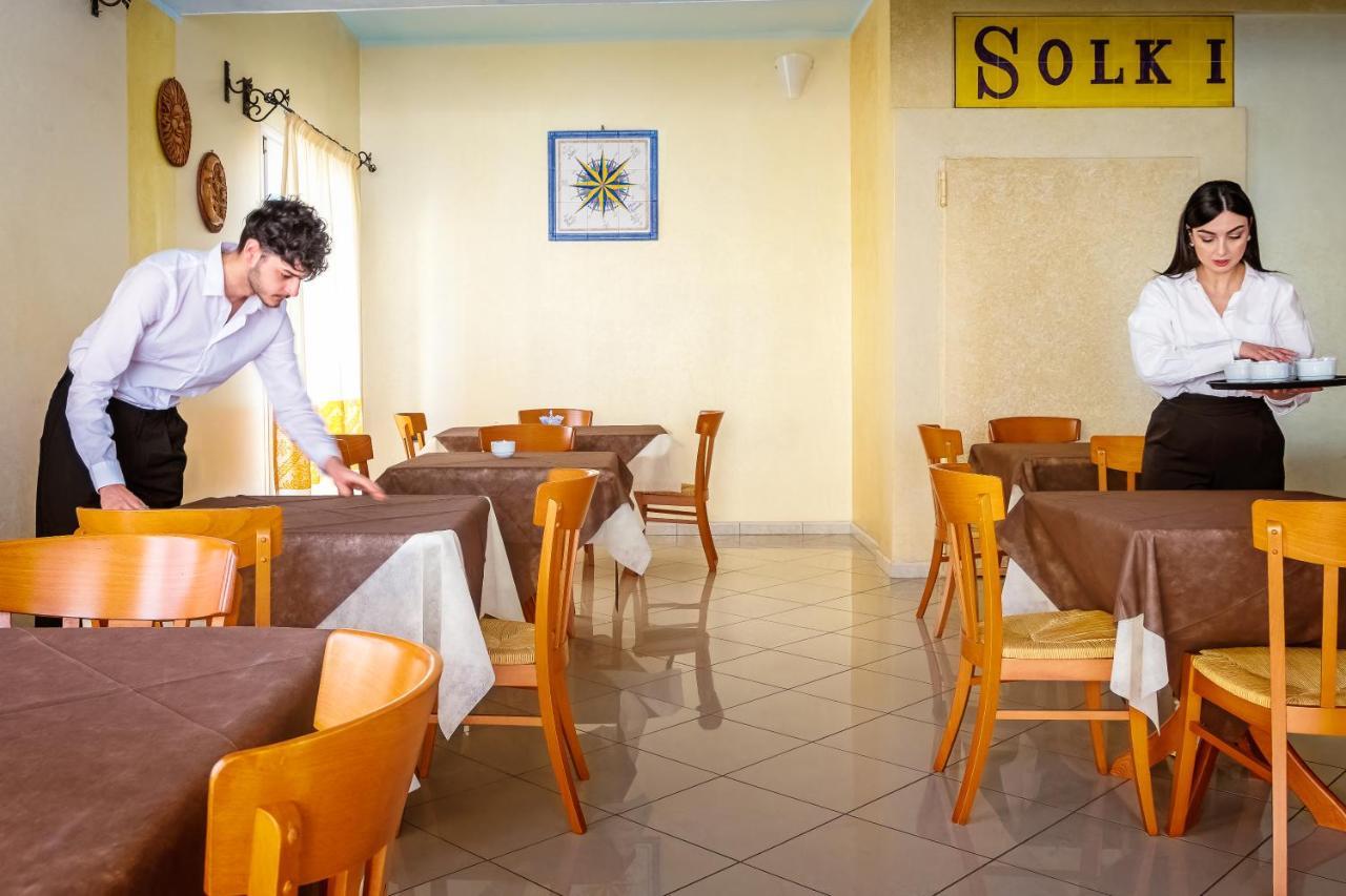 Hotel Solki Сант-Антиоко Экстерьер фото